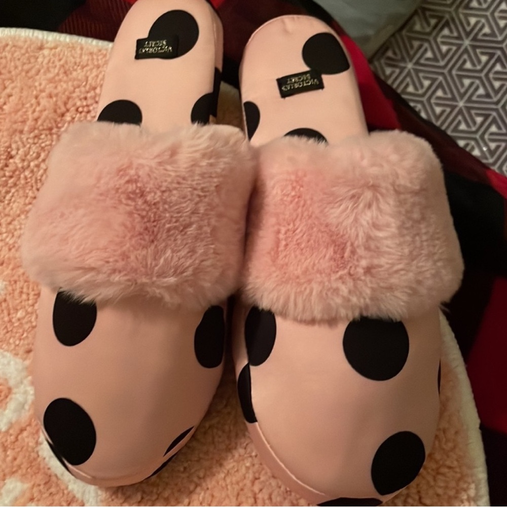 V.S. Slippers